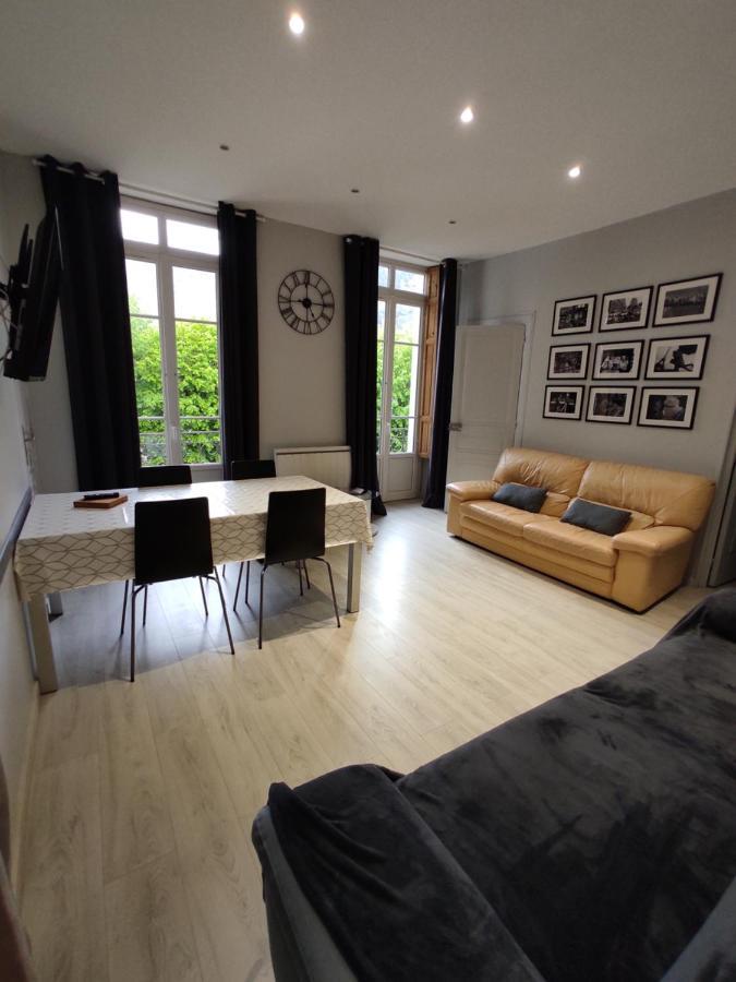 Agreable T2 Au Centre De Luchon Apartment Bagneres-de-Luchon Exterior photo